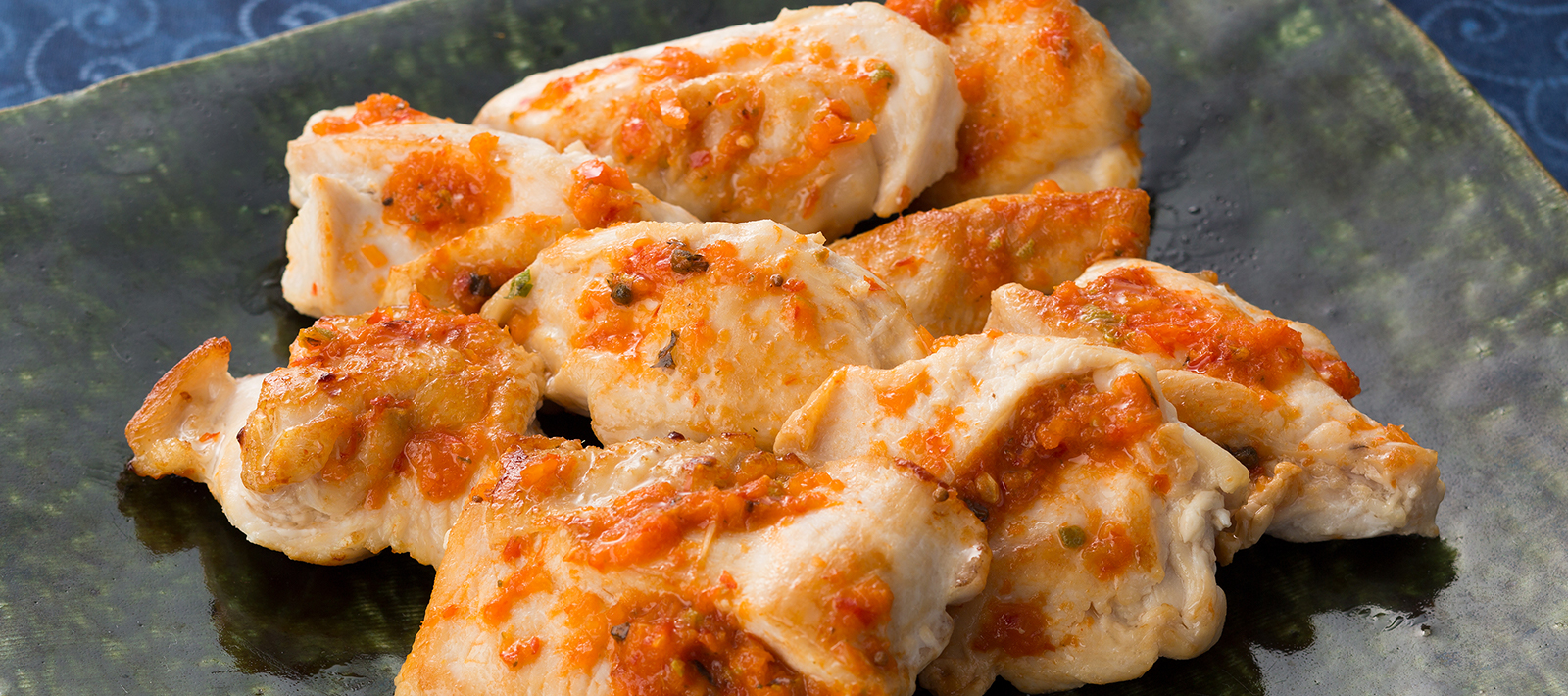 JAPANESE STYLE CHILI PASTE IN TUBE 43G ねり七味唐からし New Hatchin Japanese